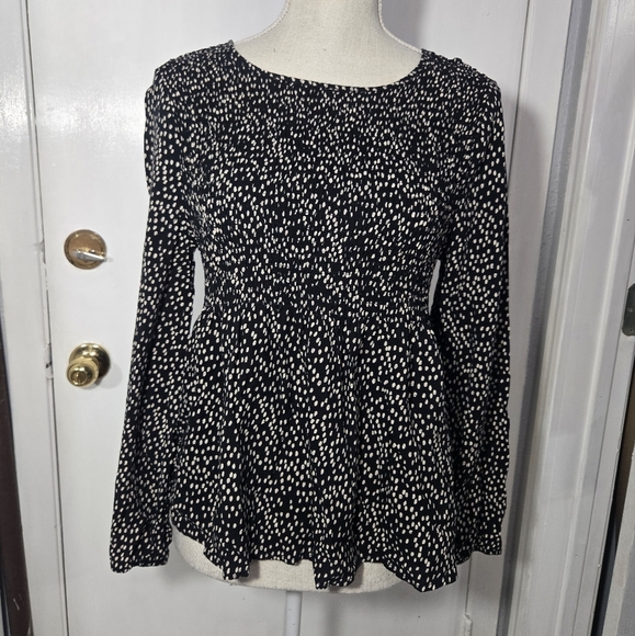 Urban Romantics Black and Cream smocked  Peplum Top Sz Large - Picture 1 of 7